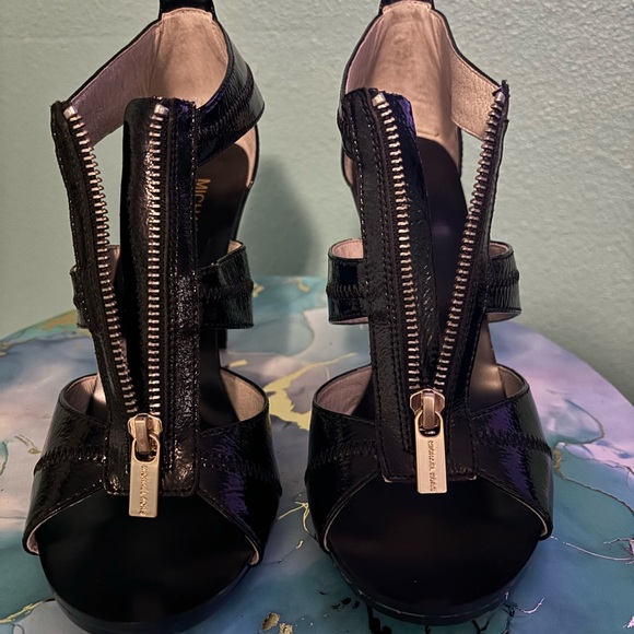Michael Kors, Black patent leather, size 9 1/2 - Picture 2 of 13
